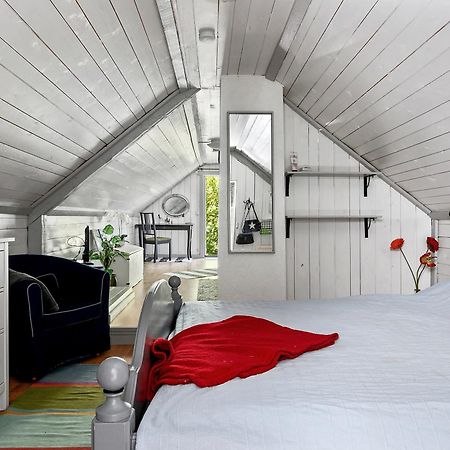 Loftlaegenhet Pa Haestgard I Tvaaker Exterior foto