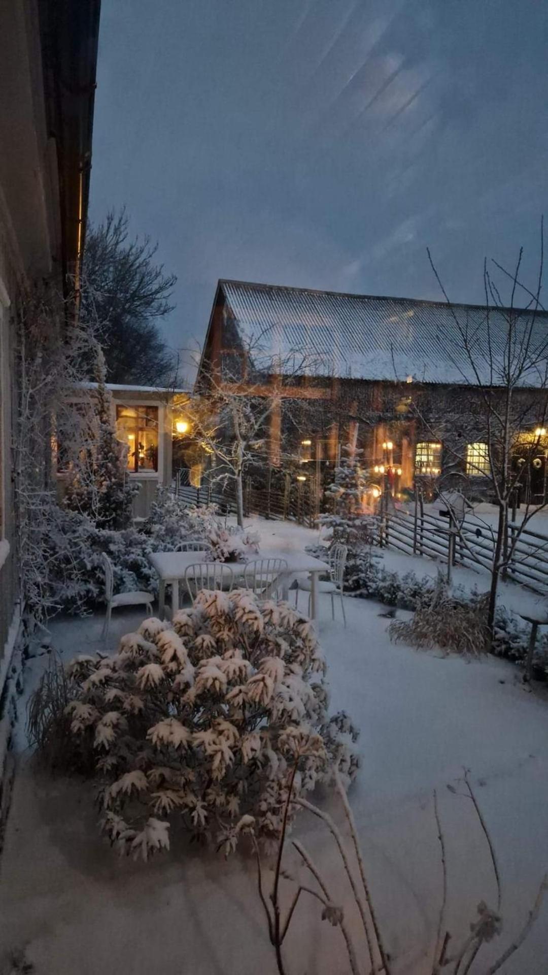 Loftlaegenhet Pa Haestgard I Tvaaker Exterior foto